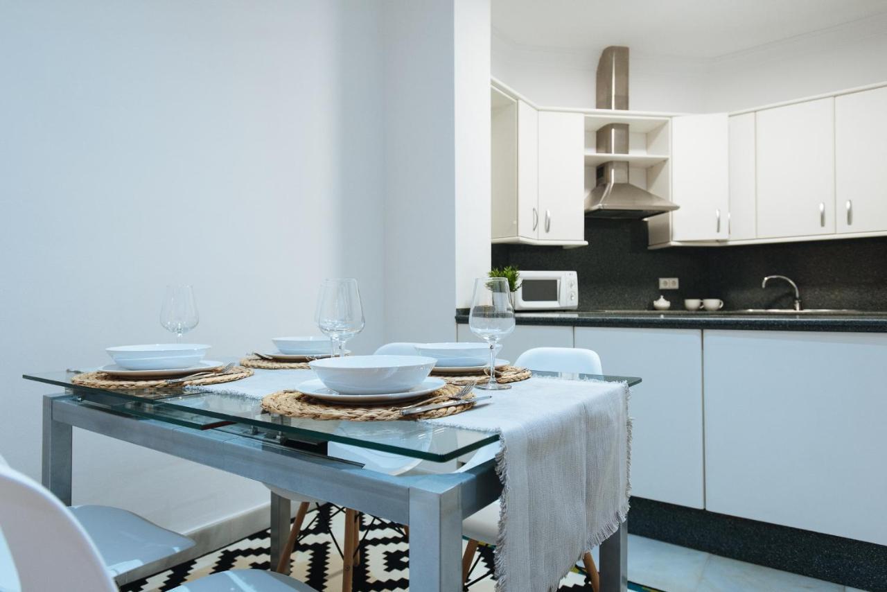 Holi-Rent Lanza Apartment Севиля Екстериор снимка